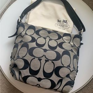 ❤️SOLD❤️Authentic Coach Shoulder Bag